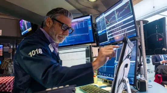 美股涨幅扩大 纳指上涨超500点