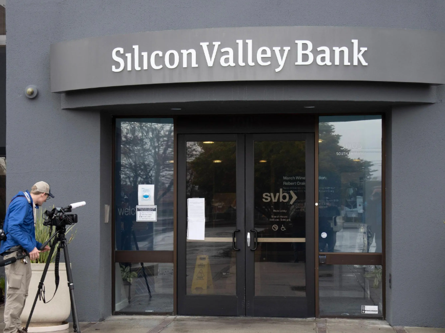 特朗普称摩根大通CEO对司法部调查美联储的批评