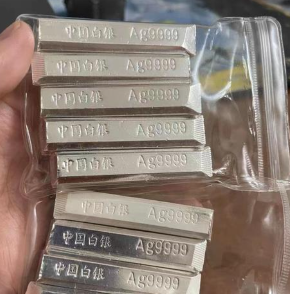 白银价格升至历史新高 地缘政治紧张局势持续