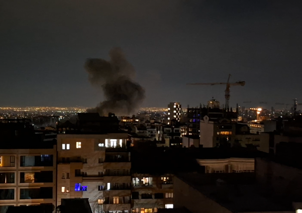 以军称空袭伊朗武器研发生产设施 伊称对美以打